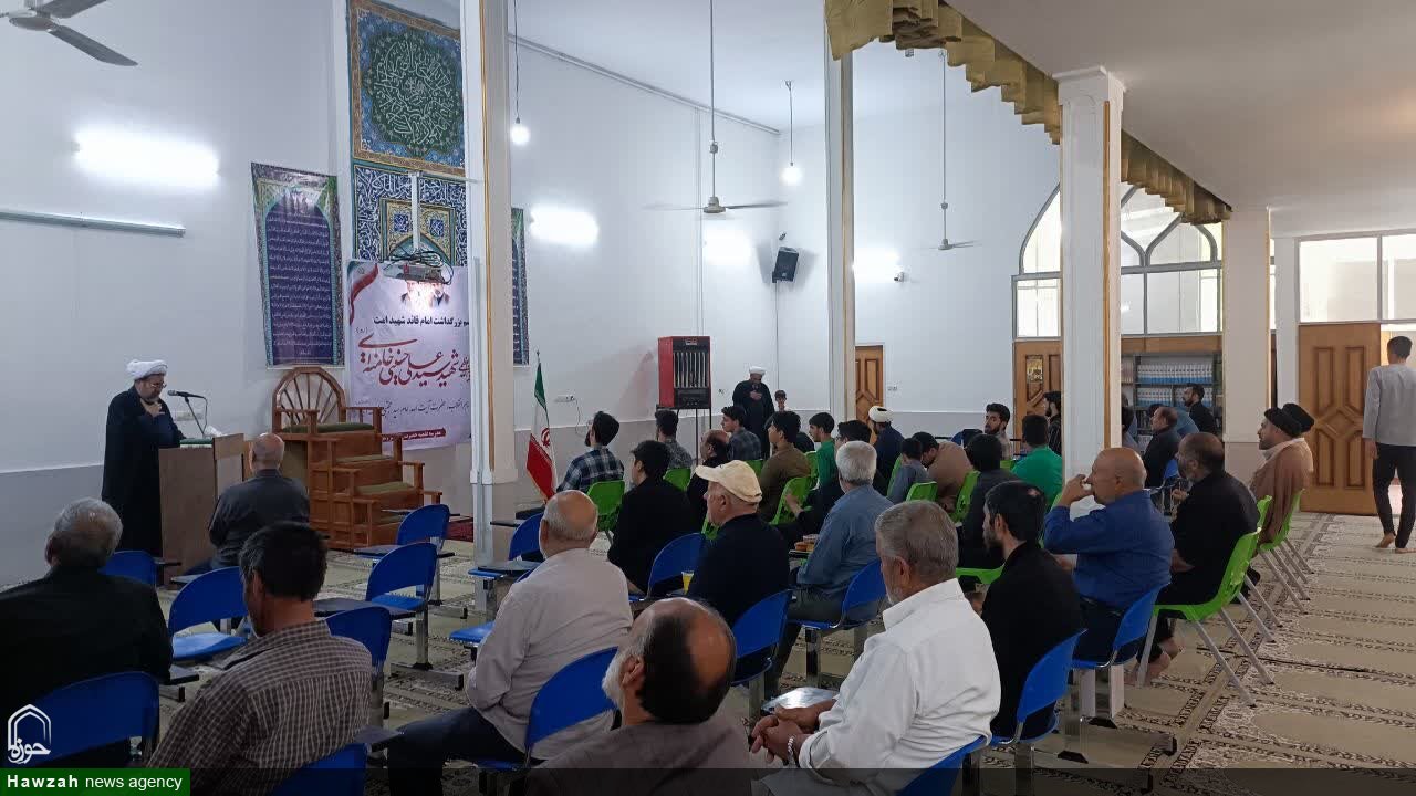 تصاویر /  مراسم بزرگداشت قائد امت اسلام در مدرسه علمیه ولیعصر(عج) سامن