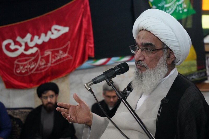 رهبر شهید؛ پرچمدار شکستن محاصره علمی نظام سلطه است رهبر شهید؛ پرچمدار شکستن محاصره علمی نظام سلطه است