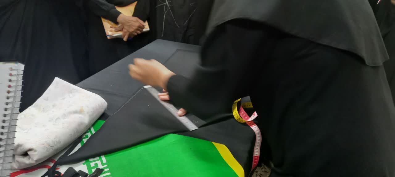 برگزاری کارگاه آموزشی رایگان دوخت چادر و مقنعه در مدرسه علمیه خواهران نائین