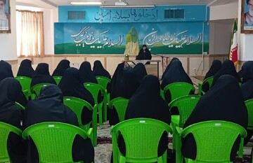تحلیل و تبیین دو وظیفه بانوان مبلّغ در شرایط جنگی است