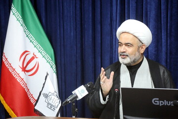 تشییع قائد شهید یک کنش هویتی برای تقویت وحدت و امت‌سازی بود