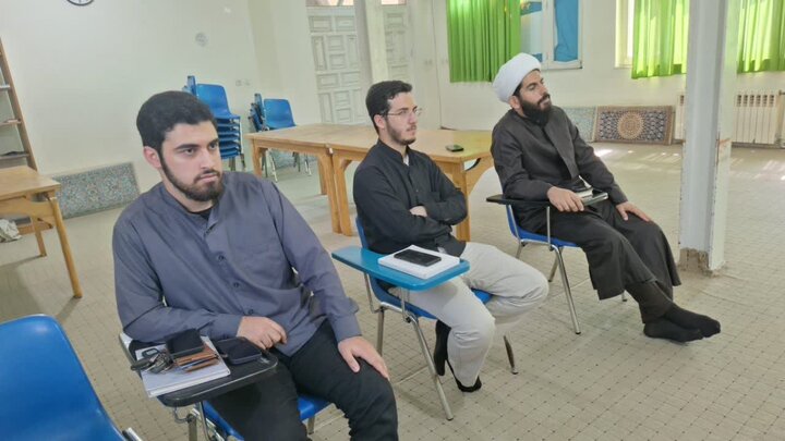 تصاویر/ برپایی کارگاه های علمی مدرسه علمیه خاتم الانبیاء شهرستان بابل در قالب طرح های تابستانه