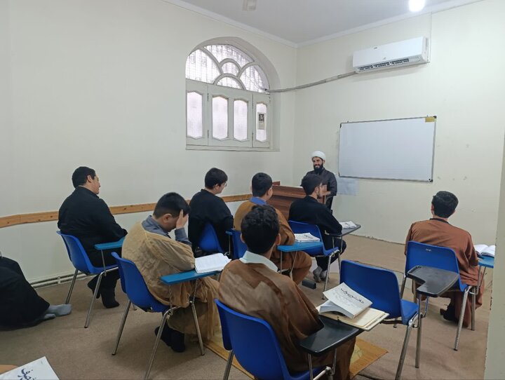 تصاویر/ برپایی کارگاه های علمی مدرسه علمیه خاتم الانبیاء شهرستان بابل در قالب طرح های تابستانه
