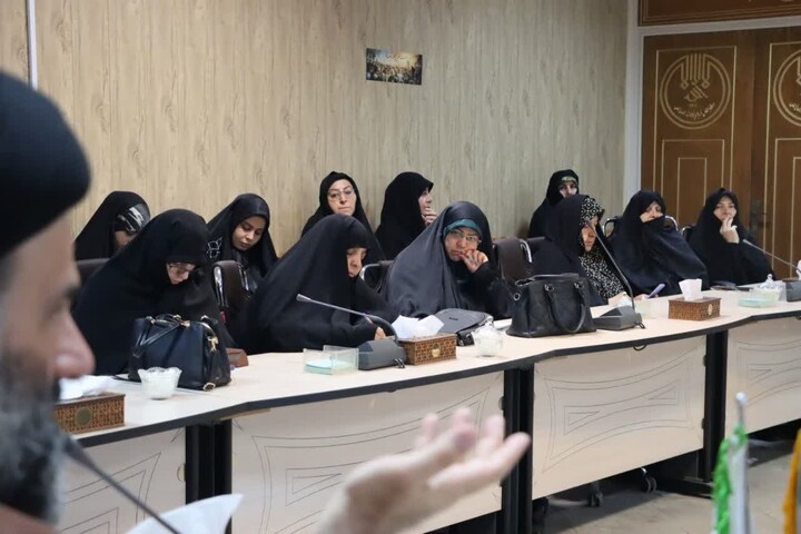تصاویر /  برگزاری نشست تحمیلی بانوان کنش‌گر مسجدی بانور آذربایجان شرقی