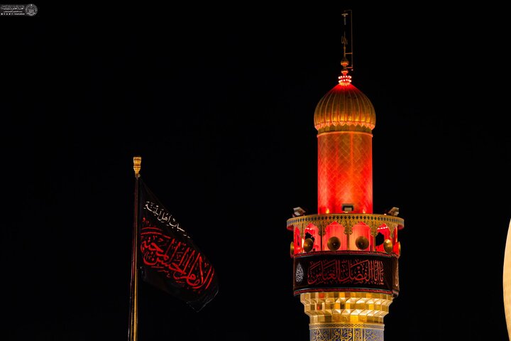 راية العزاء ترفرف في الصحن العلوي عشية شهادة الإمام الحسن المجتبى (عليه السلام)