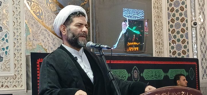 تصاویر /تجدید میثاق دانشگاهیان مشهد با قائد امت و رهبرشهید در حرم مطهر رضوی