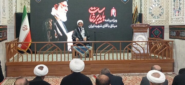 تصاویر /تجدید میثاق دانشگاهیان مشهد با قائد امت و رهبرشهید در حرم مطهر رضوی