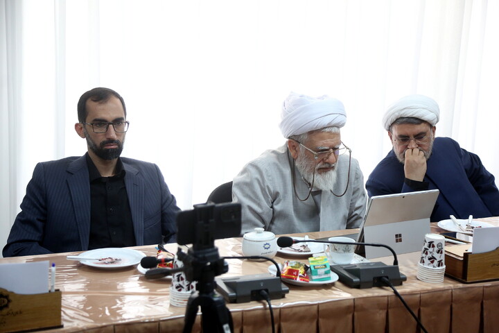 تصاویر/ رونمایی از کتاب اندیشه تفسیری صدر