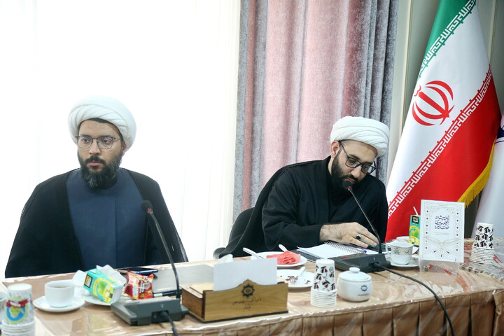 تصاویر/ رونمایی از کتاب اندیشه تفسیری صدر
