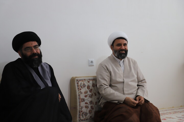 تصاویر/سرکشی مدیر حوزه علمیه کردستان از روحانیون هجرت شهرستان کامیاران