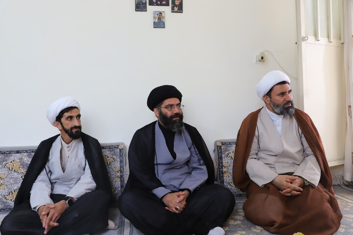 تصاویر/سرکشی مدیر حوزه علمیه کردستان از روحانیون هجرت شهرستان کامیاران