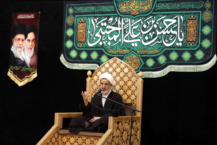 مراسم اقامه عزا در شب شهادت امام حسن مجتبی (ع) و مراسم بزرگداشت رهبر شهید