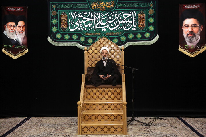 مراسم اقامه عزا در شب شهادت امام حسن مجتبی (ع) و مراسم بزرگداشت رهبر شهید