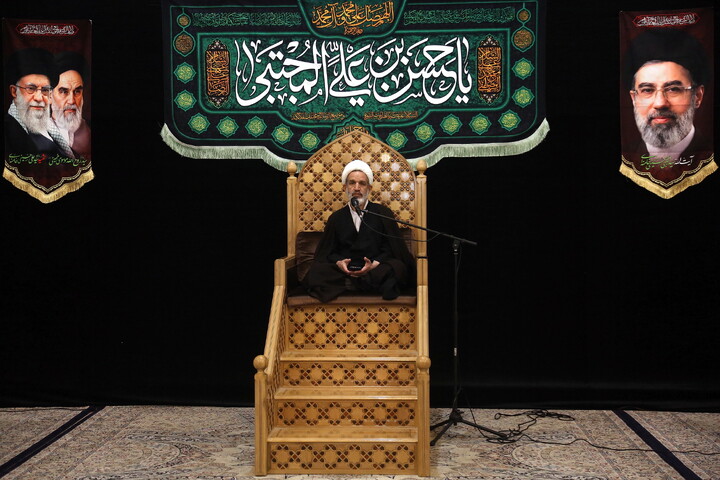 مراسم اقامه عزا در شب شهادت امام حسن مجتبی (ع) و مراسم بزرگداشت رهبر شهید