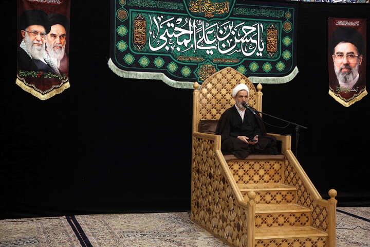 مراسم اقامه عزا در شب شهادت امام حسن مجتبی (ع) و مراسم بزرگداشت رهبر شهید