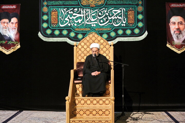 مراسم اقامه عزا در شب شهادت امام حسن مجتبی (ع) و مراسم بزرگداشت رهبر شهید