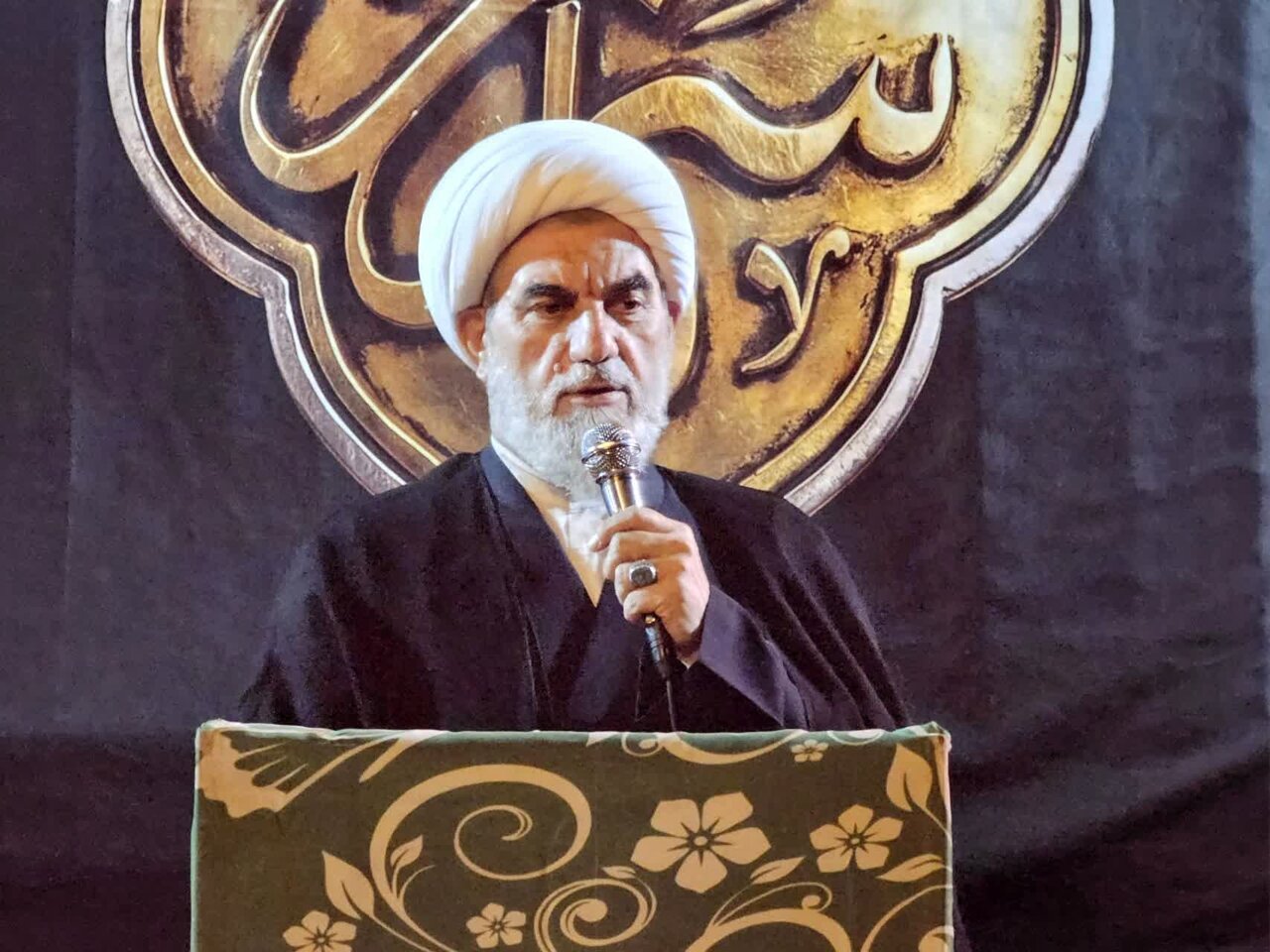 تشییع رهبر شهید، رزمایش ملی ولایتمداری و نماد اقتدار نظام اسلامی بود تشییع رهبر شهید، رزمایش ملی ولایتمداری و نماد اقتدار نظام اسلامی بود