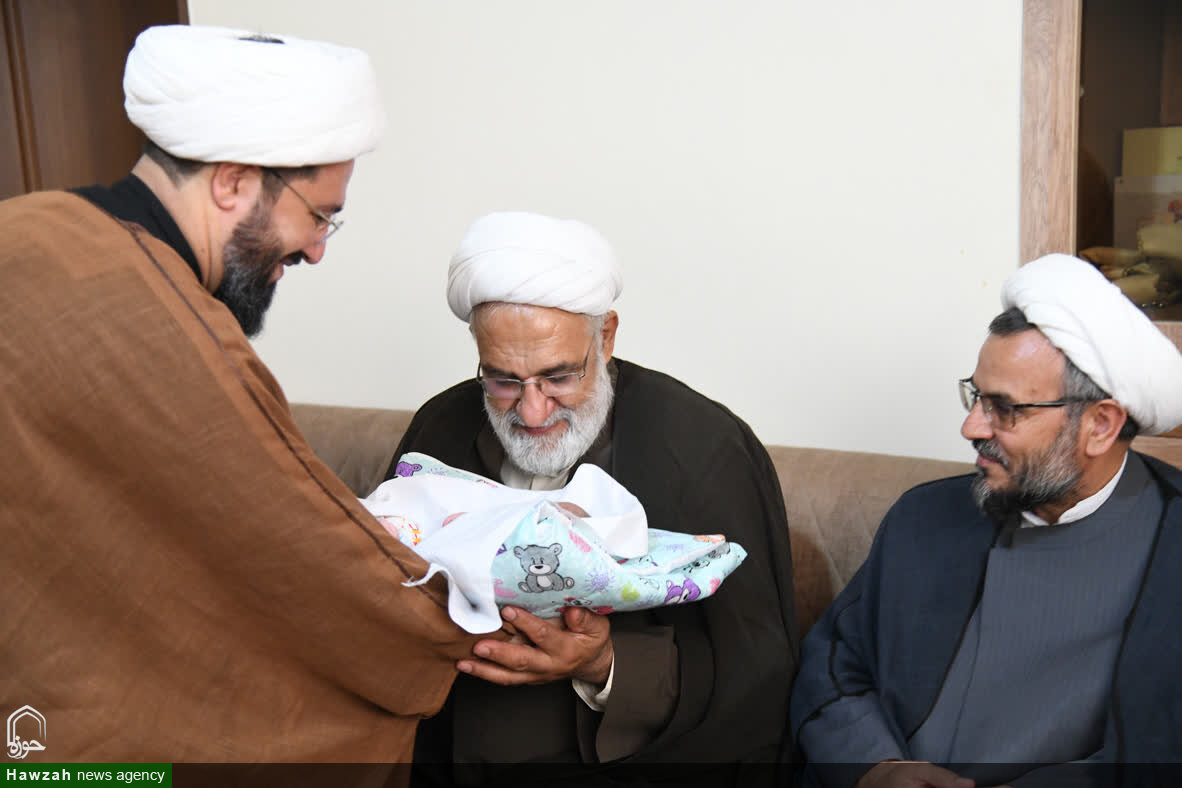 فرزندآوری مصداقی روشن از جهاد با نفس و مقابله با سیاستهای دشمن است فرزندآوری مصداقی روشن از جهاد با نفس و مقابله با سیاستهای دشمن است