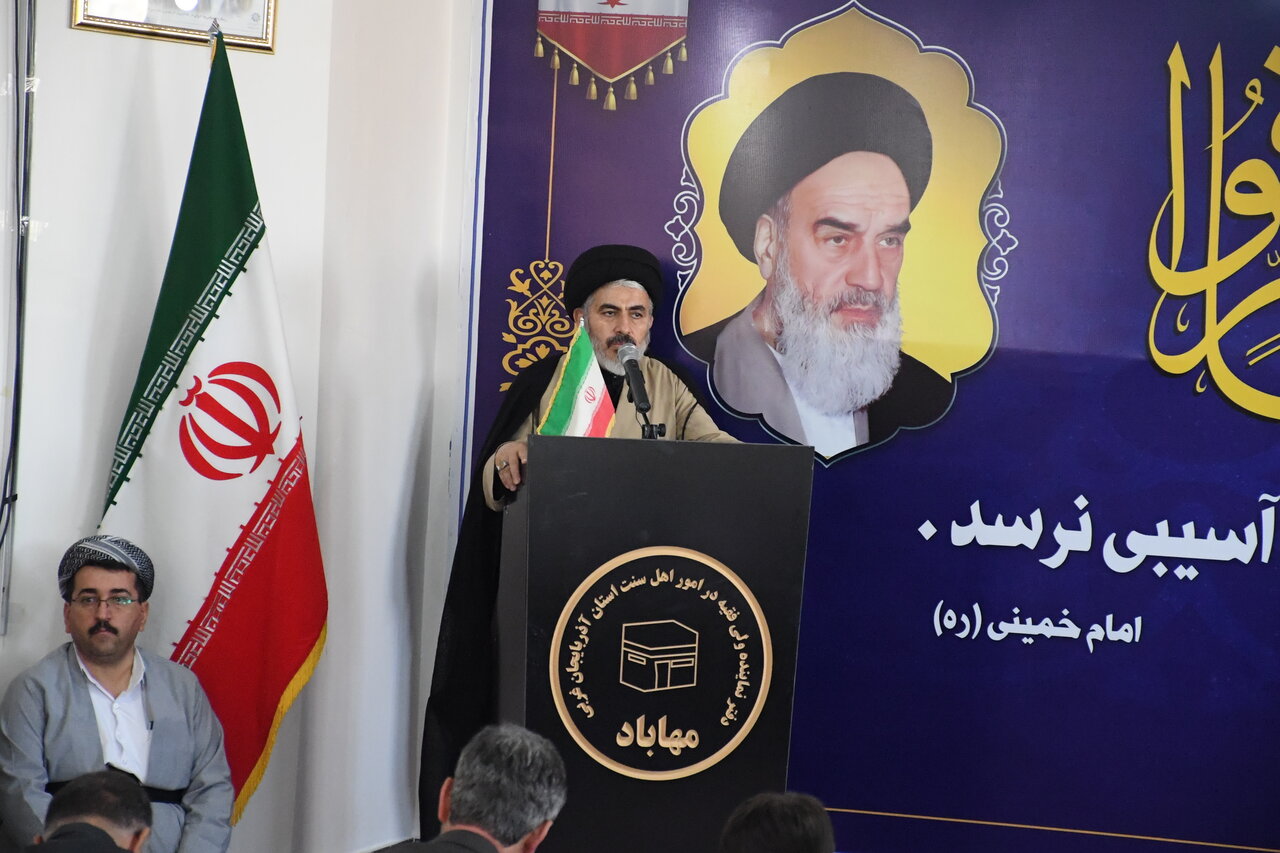 قیام امام حسین(ع) الگوی مقاومت ملت ایران است