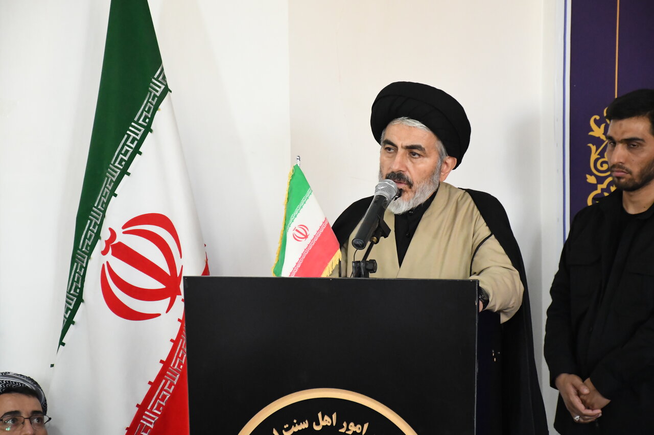 قیام امام حسین(ع) الگوی مقاومت ملت ایران است قیام امام حسین(ع) الگوی مقاومت ملت ایران است
