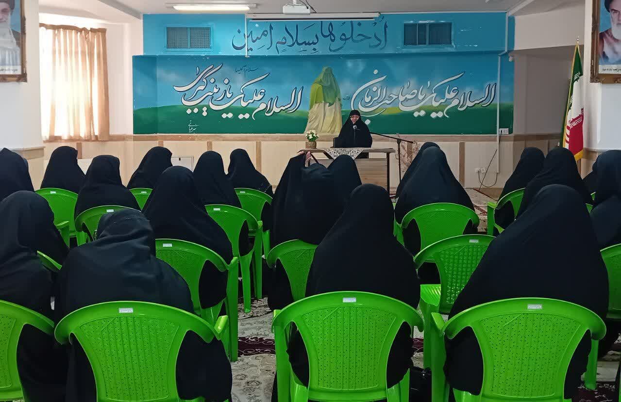 تحلیل و تبیین دو وظیفه بانوان مبلّغ در شرایط جنگی است تحلیل و تبیین دو وظیفه بانوان مبلّغ در شرایط جنگی است