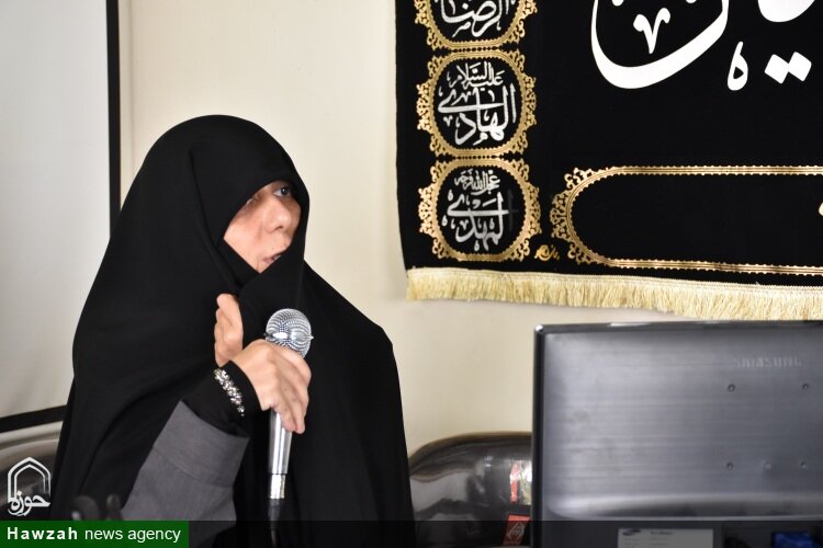 تولید سالانه ۶۰ بروشور پژوهشی و انتشار نشریه «نفحات» در مدرسه علمیه عصمتیه تولید سالانه ۶۰ بروشور پژوهشی و انتشار نشریه «نفحات» در مدرسه علمیه عصمتیه