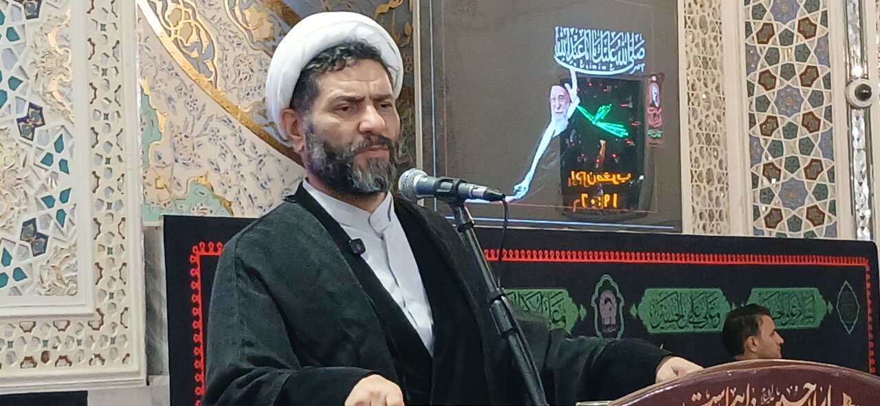 رهبر شهید، پرچمدار تولید علم دینی و تمدنسازی اسلامی بود رهبر شهید، پرچمدار تولید علم دینی و تمدنسازی اسلامی بود