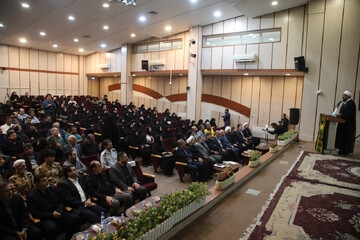 تصاویر / تجلیل از فعالان مدنی عرصه جنگ