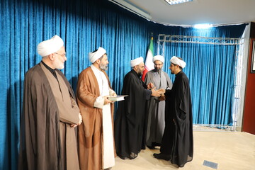 تصاویر/ آیین اختتامیه هفدهمین دوره جشنواره علامه حلی در سنندج