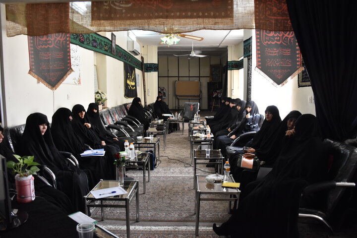 برگزاری نشست کارشناسان علمی مدارس علمیه خواهران استان خراسان رضوی