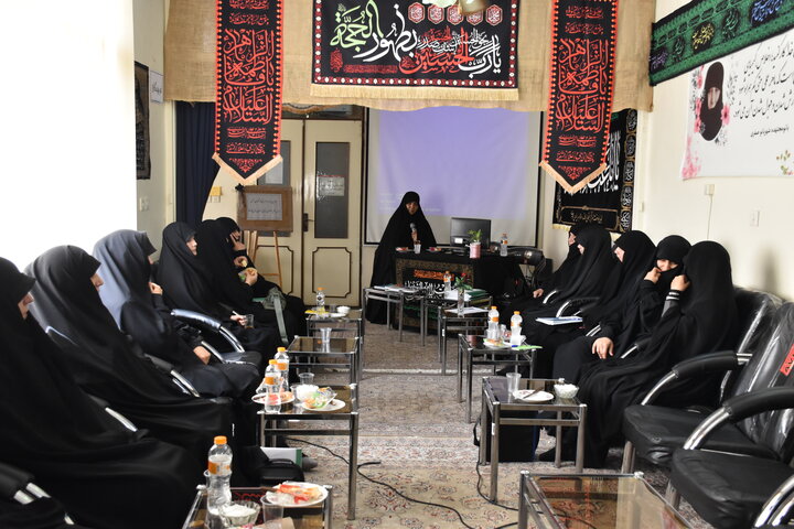 برگزاری نشست کارشناسان علمی مدارس علمیه خواهران استان خراسان رضوی