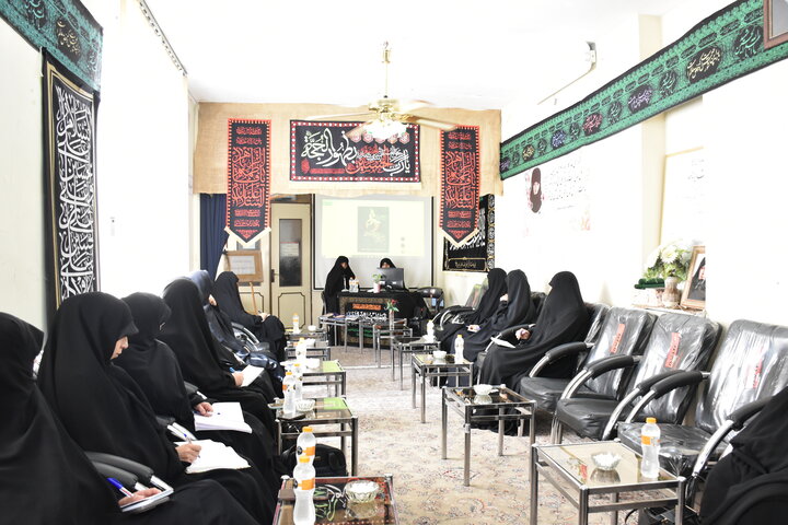 برگزاری نشست کارشناسان علمی مدارس علمیه خواهران استان خراسان رضوی