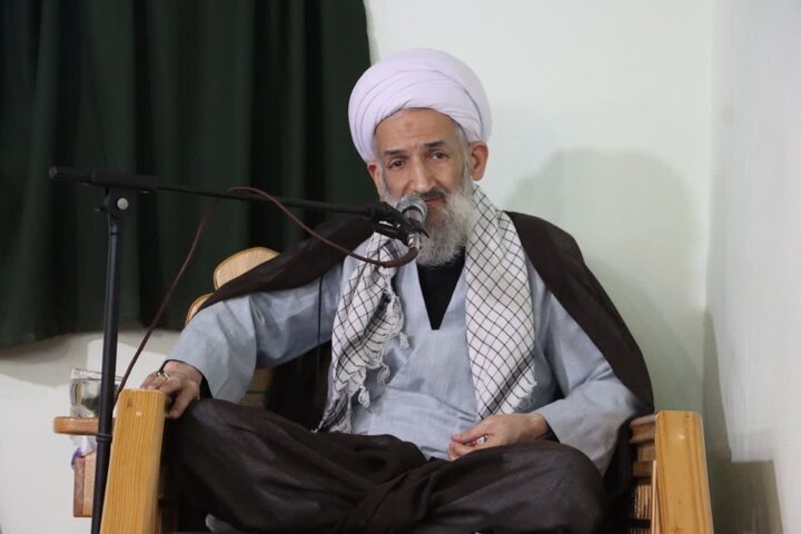 تصاویر/ حضور نماینده ولی فقیه در مازندران در مراسم بزرگداشت رهبر شهید (ره) در روستای جامخانه میاندورود