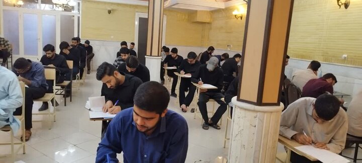 تصاویر/ آزمون طلاب موسسه آموزش عالی حوزوی ائمه اهل‌البیت(ع) کاشان