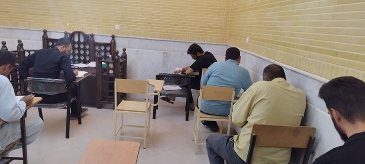 تصاویر/ آزمون طلاب موسسه آموزش عالی حوزوی ائمه اهل‌البیت(ع) کاشان