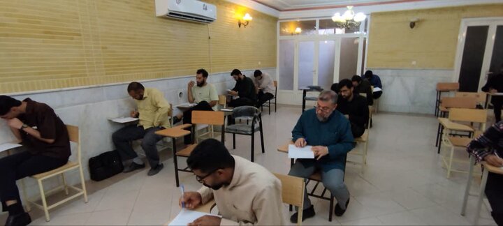 تصاویر/ آزمون طلاب موسسه آموزش عالی حوزوی ائمه اهل‌البیت(ع) کاشان