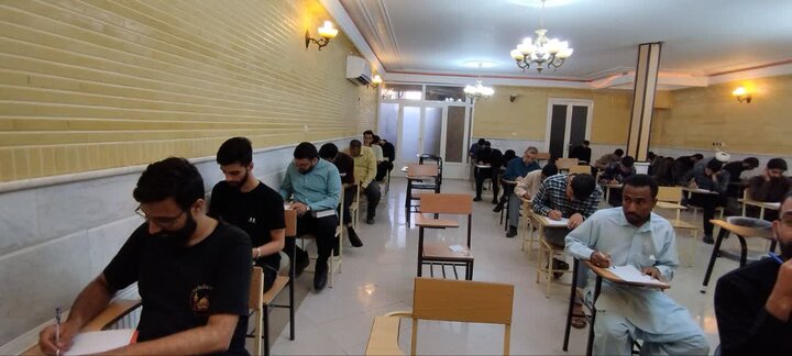 تصاویر/ آزمون طلاب موسسه آموزش عالی حوزوی ائمه اهل‌البیت(ع) کاشان