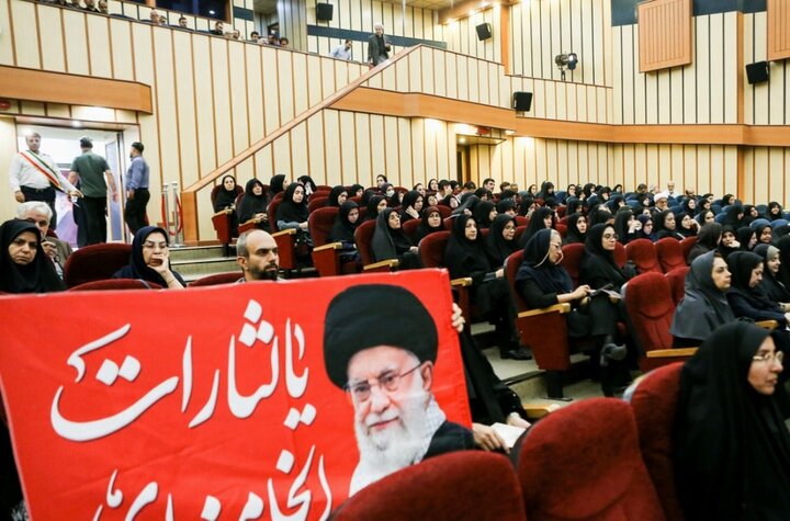 تصاویر/ آیین بزرگداشت امام شهید ایران در دانشگاه علوم پزشکی شهید بهشتی
