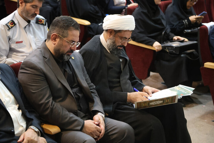 تجلیل از فعالان مدنی عرصه جنگ