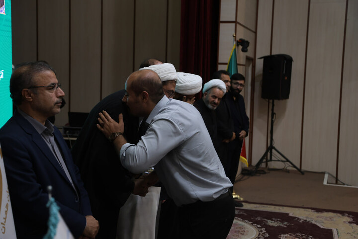 تجلیل از فعالان مدنی عرصه جنگ