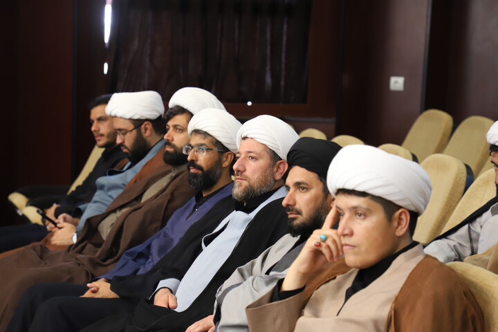 تصاویر/ آیین اختتامیه هفدهمین دوره جشنواره علامه حلی در سنندج