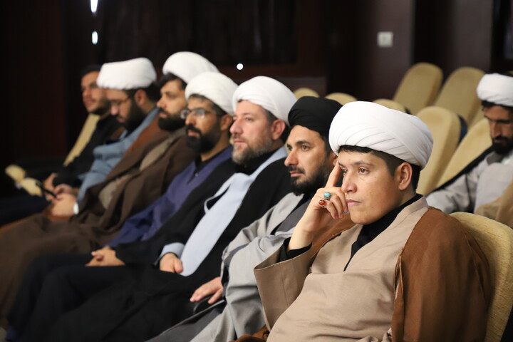 تصاویر/ آیین اختتامیه هفدهمین دوره جشنواره علامه حلی در سنندج
