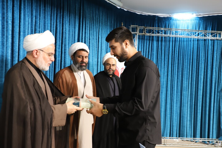 تصاویر/ آیین اختتامیه هفدهمین دوره جشنواره علامه حلی در سنندج
