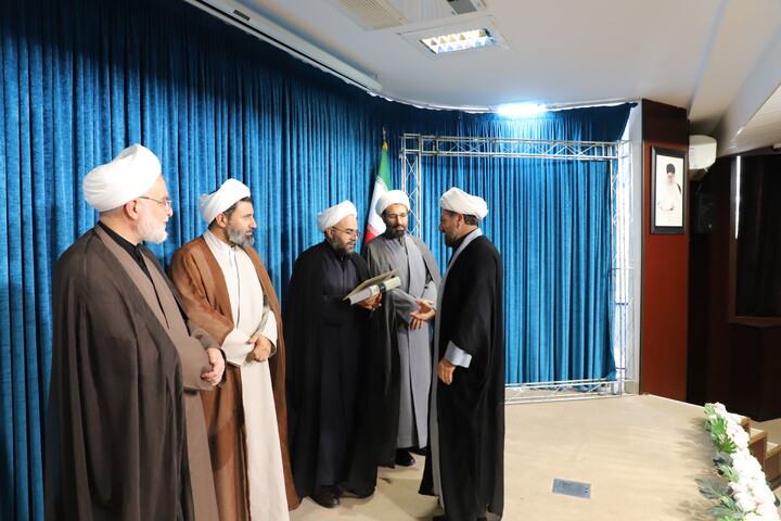 تصاویر/ آیین اختتامیه هفدهمین دوره جشنواره علامه حلی در سنندج