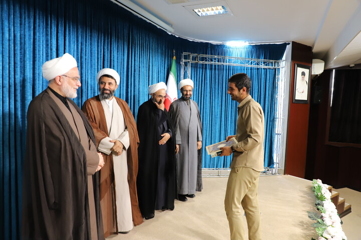 تصاویر/ آیین اختتامیه هفدهمین دوره جشنواره علامه حلی در سنندج