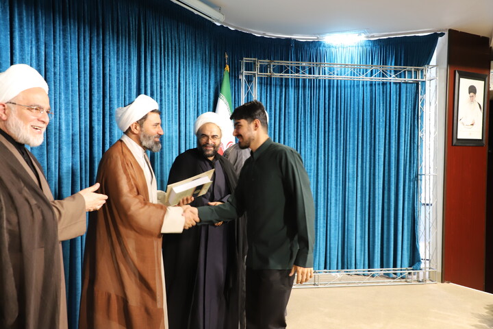 تصاویر/ آیین اختتامیه هفدهمین دوره جشنواره علامه حلی در سنندج
