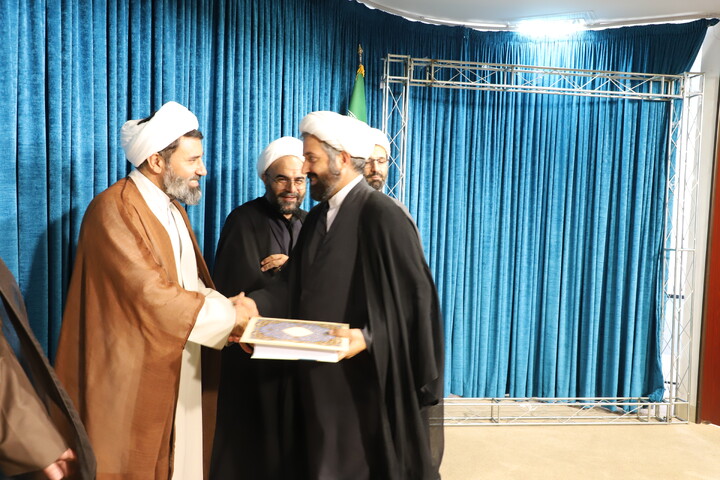 تصاویر/ آیین اختتامیه هفدهمین دوره جشنواره علامه حلی در سنندج