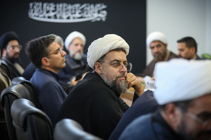 تصا ویر / چهل و پنجمین جلسه قرارگاه مردمی رهبر شهید برگزار شد