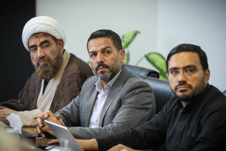 تصا ویر / چهل و پنجمین جلسه قرارگاه مردمی رهبر شهید برگزار شد