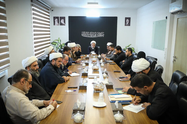 تصا ویر / چهل و پنجمین جلسه قرارگاه مردمی رهبر شهید برگزار شد
